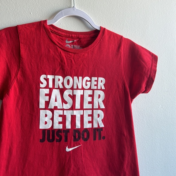 Red Nike T Shirt XS - Picture 2 of 6